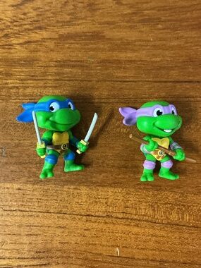 Funko Mystery Mini Vinyl Figures Teenage Mutant Ninja Turtles Leonardo Donatello